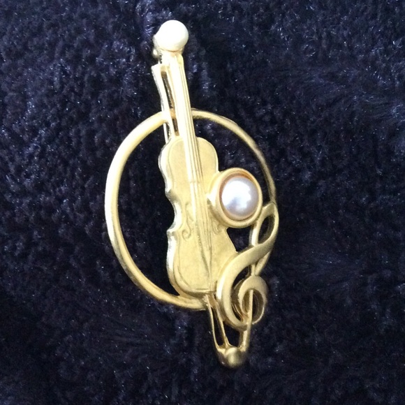 Jewelry - Elegant Gold Violin Brooch with Pearl Accent
